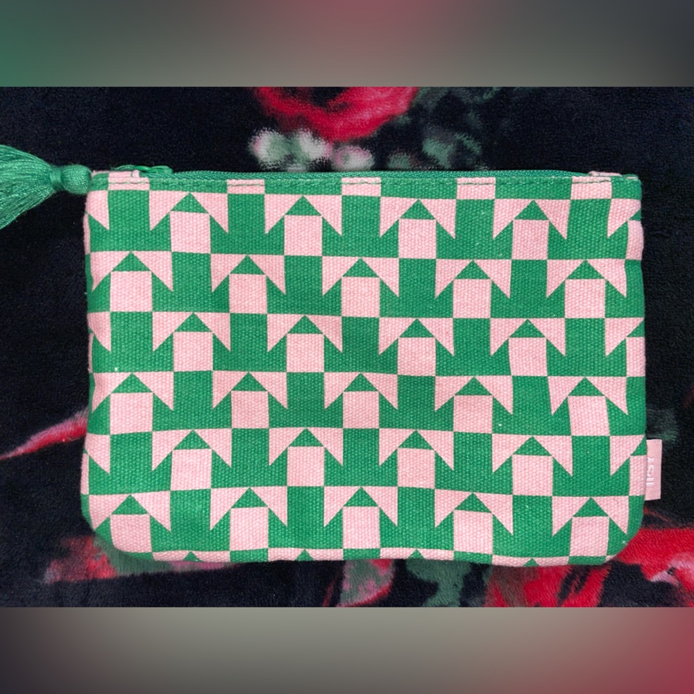 Green and pink geometric design makeup bag